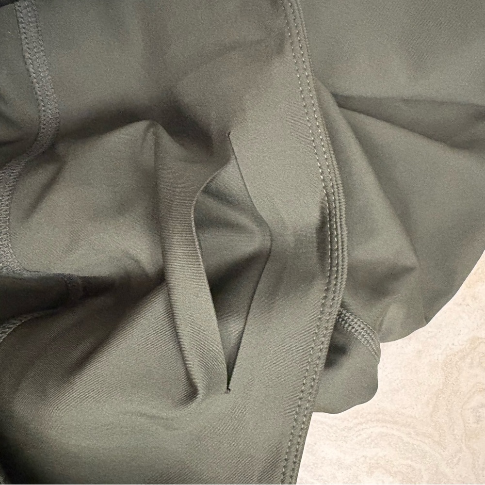 Girlfriend Collective NWT Long Bike Shorts - Athletic -  Army Green - L, fit = M - Picture 4 of 4